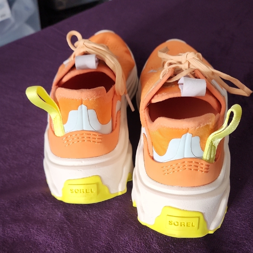 Sorel Orange Women's Kinetic Sneakers sz 8 - Picture 4 of 7
